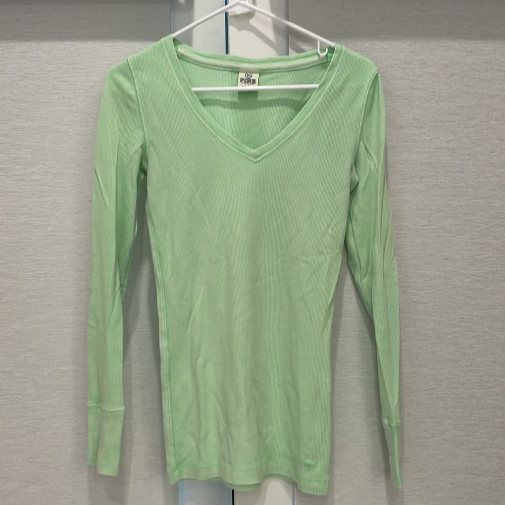 VICTORIAS SECRET PINK V NECK LONG SLEEVE NEON GREEN SHIRT! Size: Small